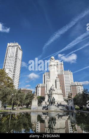 Madrid, Spanien, 13. November 2016: Platz Spanien in Madrid. Es ist ein großer Platz, ein beliebtes Touristenziel im Zentrum von Madrid, Spanien am Stockfoto