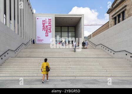 Berlin, 27. Juli 2019: Haupteingang der James Simon Gallery auf Museumsinsel, Europa Stockfoto