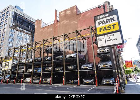 Automatisiertes Parksystem in Triebaca District in Manhattan Stockfoto