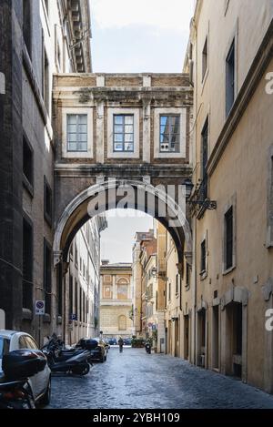 Rom, Italien, 18. August 2016: Via de St Ignatius. Straße im historischen Zentrum von Rom ein sonniger Sommertag, Europa Stockfoto