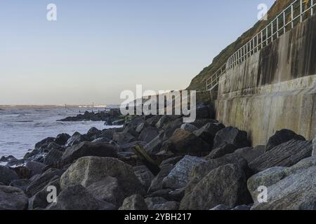 Flut am Sheringham Beach, Norfolk, England, Großbritannien Stockfoto