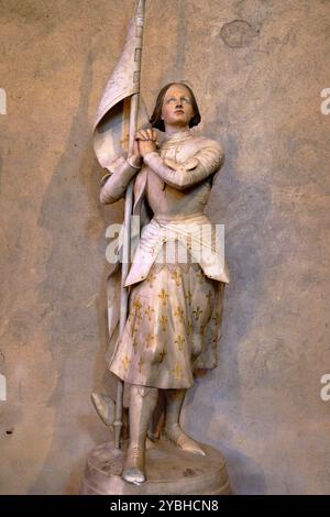 Frankreich, Indre, Châtillon-sur-Indre, die Stiftskirche, die Statue von Jeanne d'Arc Stockfoto