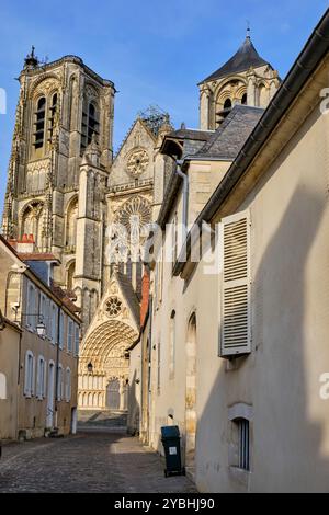 Frankreich, Cher, Bourges, Kathedrale Saint-Etienne, Rue du Guichet Stockfoto