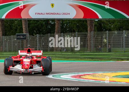 F1 Clienti und Sport Prototipi Clienti während des Ferrari Challenge WORLD FINALS 2024, Ferrari Challenge Cup Rennen in Imola, Italien, 18. Oktober 2024 Credit: Independent Photo Agency Srl/Alamy Live News Stockfoto