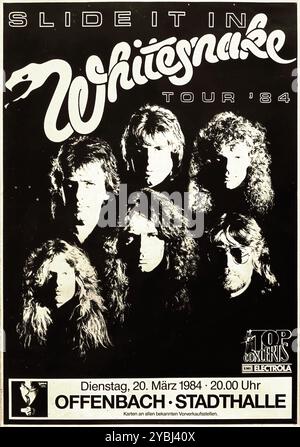 Whitesnake, Rockband, Konzertposter. Deutsche Tour, 20. März 1984, Offenbach Stadthalle. Litho-Druck, Schwarzweiß. Kopfaufnahmen von fünf Bandmitgliedern, darunter David Coverdale, Cozy Powell und John Lord sowie Neil Murray und John Sykes. Stockfoto