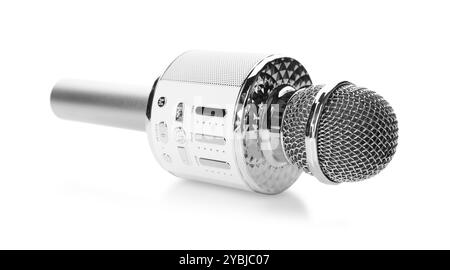 Ein silbernes Karaoke-Mikrofon isoliert auf weiß Stockfoto