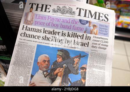 Yahya Sinwar 'Hamas-Führer wird durch Zufallsbeschuss durch Israel getötet' die Zeitung Times übertitelt Titelseite artikel 18 Oktober 2024 London Großbritannien Stockfoto