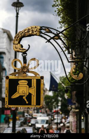 Berry Bros & Rudd Ltd, Weinhändler, St. James's Street, London, England. UK Stockfoto