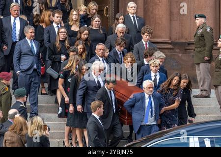 Robert F. Kennedy Jr. nimmt an der Beerdigung seiner Mutter Ethel Kennedy in der Cathedral of St. Matthew the Apostle in Washington, DC, USA, am Mittwoch, den 16. Oktober Teil. 2024. (EINSCHRÄNKUNG: KEINE TÄGLICHE POST. KEINE New York oder New Jersey Zeitungen oder Zeitungen im Umkreis von 75 Meilen um New York City.) Foto von Daniel Heuer /CNP für NY Post/ABACAPRESS. KOM Stockfoto