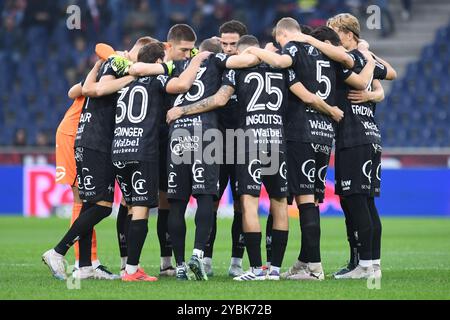 Salzburg, Österreich. Oktober 2024. SALZBURG, ÖSTERREICH - 19. OKTOBER: Spieler von SCR Altach während des Admiral-Bundesliga-Spiels zwischen FC Red Bull Salzburg und CASHPOINT SCR Altach in der Red Bull Arena am 19. Oktober 2024 in Salzburg, Österreich.241019 SEPA 24 004 - 20241019 PD7030 Credit: APA-PictureDesk/Alamy Live News Stockfoto