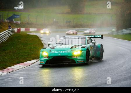 Nürburgring, Deutschland. Oktober 2024. 19/2024 Nürburgring Endurance Series (NLS) Rennen 5, Nürburgring, Deutschland, Bild: #17 PROsport Racing, Maxime Dumarey und Marek Böckmann im Aston Martin Vantage GT3 SP9 Credit: Robin Huth/Alamy Live News Stockfoto