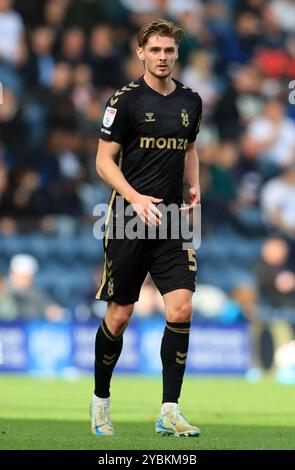 Deepdale, Preston, Großbritannien. Oktober 2024. EFL Championship Football, Preston North End gegen Coventry City; Jack Rudoni von Coventry City Credit: Action Plus Sports/Alamy Live News Stockfoto