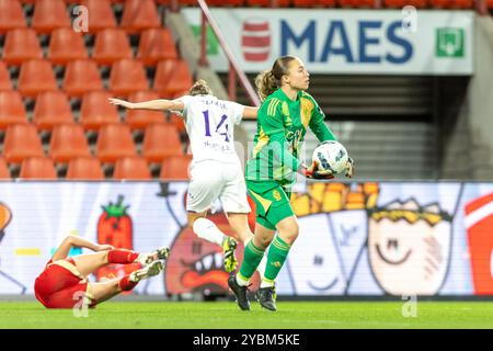 Lüttich, Belgien. Oktober 2024. Torhüterin Lise Musique (32) von Standard, dargestellt während eines Frauenfußballspiels zwischen Standard Femina de Lüttich und RSC Anderlecht Women am 3. Spieltag der Saison 2024 - 2025 in der belgischen Lotto Women's Super League, am Mittwoch, 16. Oktober 2024 in Lüttich, BELGIEN. Quelle: Sportpix/Alamy Live News Stockfoto