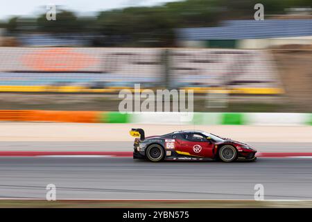 66 NOBLE Scott (usa), TUCK Ben (gbr), hart Jason (usa), JMW Motorsport, Ferrari 296 LMGT3, Action während der 4 Stunden von Portimao 2024, 6. Runde der European Le Mans Series 2024 auf dem Algarve International Circuit vom 16. bis 19. Oktober 2024 in Portimao, Portugal - Foto Joao Filipe/DPPI Credit: DPPI Media/Alamy Live News Stockfoto