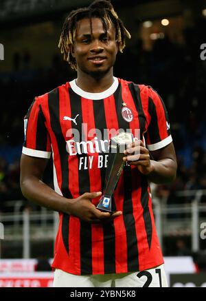 Mailand, Italien. Oktober 2024. AC Milan'. Samuel Chukwueze während des Fußballspiels der Serie A zwischen Mailand und Udinese im San Siro Stadion in Mailand, Norditalien - Samstag, 19. Oktober 2024. Sport - Fußball . (Foto: Alberto Mariani/Lapresse) Credit: LaPresse/Alamy Live News Stockfoto