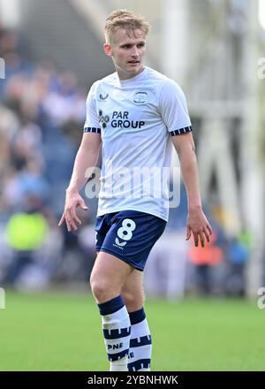 Preston, Großbritannien. Oktober 2024. Ali McCann von Preston North End während des Sky Bet Championship Matches Preston North End gegen Coventry City in Deepdale, Preston, Vereinigtes Königreich, 19. Oktober 2024 (Foto: Cody Froggatt/News Images) in Preston, Vereinigtes Königreich am 19. Oktober 2024. (Foto: Cody Froggatt/News Images/SIPA USA) Credit: SIPA USA/Alamy Live News Stockfoto