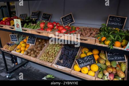 Obsthändler Stall Sorrento, Kampanien, Italien Stockfoto