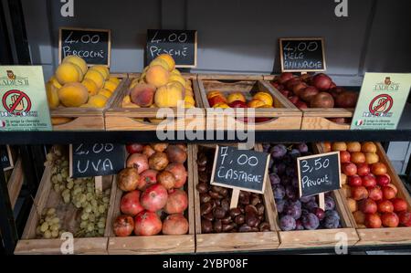 Obsthändler Stall Sorrento, Kampanien, Italien Stockfoto