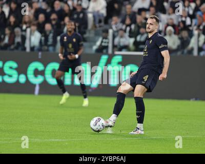 Turin, Italien. Oktober 2024. Federico Gatti nimmt am 19. Oktober 2024 am Spiel der Serie A 2024-2025 zwischen Juventus und Lazio in Turin Teil. (Foto: Loris Roselli) Credit: NurPhoto SRL/Alamy Live News Stockfoto