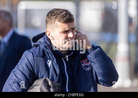 Perth, Schottland. Oktober 2024. Ronan Hale kommt zum William Hill SPFL Premiership Spiel zwischen St Johnstone und Ross County im McDiarmid Park. Quelle: Connor Douglas/Alamy Live News Stockfoto