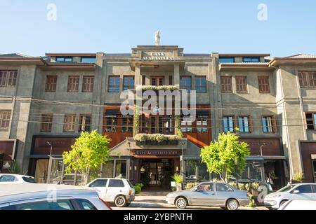 Canela, Brasilien - 15. Oktober 2024: Casa Auxiliadora, historisches Gebäude in der Innenstadt von Canela Stockfoto