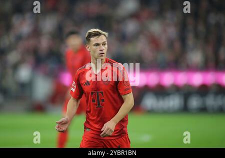München, Deutschland, 19. Oktober 2024: Fussball, Herren, Bundesliga, Saison 2024/2025, FC Bayern München - VFB Stuttgart, Allianz Arena Joshua Kimmich (FC Bayern München) Kopf, Oberkörper DFB, DFL Vorschriften verbieten jede Verwendung von Fotografien als Bildsequenzen und/oder Quasi-Video Stockfoto