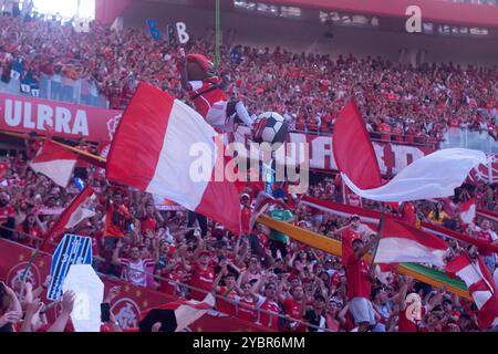 Porto Alegre, Brasilien. Oktober 2024. SACI, Internacional Mascot, vor dem Spiel zwischen Internacional und Gremio, für die brasilianische Serie A 2024, im Beira-Rio Stadium, in Porto Alegre am 19. Oktober 2024 Foto: Max Peixoto/DiaEsportivo/Alamy Live News Credit: DiaEsportivo/Alamy Live News Stockfoto