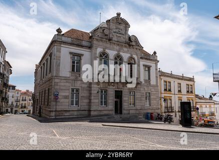 Gebäude der Bank von Portugal in Evora, Portugal Stockfoto