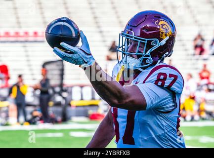 College Park, USA. Oktober 2024. COLLEGE PARK, MD - 19. OKTOBER: USC Trojans Tight End Lake McRee (87) vor einem Big10-Fußballspiel zwischen den Maryland Terrapins und den USC Trojans am 19. Oktober 2024 im SECU Field im College Park, Maryland. (Foto: Tony Quinn/SipaUSA) Credit: SIPA USA/Alamy Live News Stockfoto