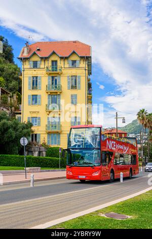 Offener Doppeldeckerbus Nizza Le Grand Sightseeing Bus Tour, Nizza, Provence-Alpes-Côte d'Azur, Alpes-Maritimes, Frankreich Stockfoto