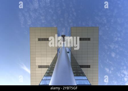 Kranhaus Süd im Rheinauer Hafen, Köln, Rheinland, Nordrhein-Westfalen, Deutschland, Europa Stockfoto