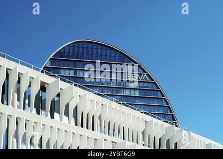 Madrid, Spanien, 19. Juni 2020: Hauptsitz der BBVA Bank in Las Tablas, Europa Stockfoto