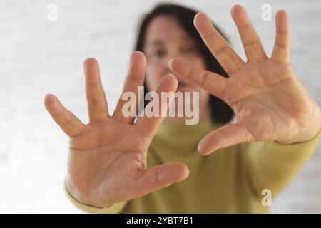 Hör auf, eine Frau sagt nein Stockfoto