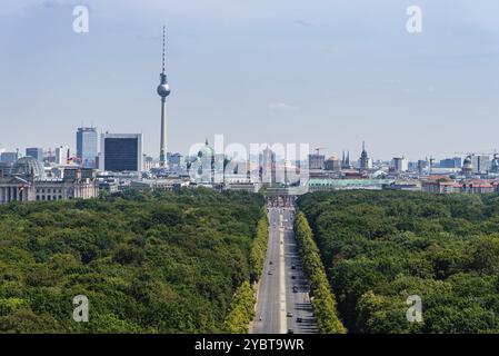 Berlin, 28. Juli 2019: Aus der Vogelperspektive des Tiergartens und der wichtigsten Sehenswürdigkeiten der Stadt Berlin, Deutschland, Europa Stockfoto