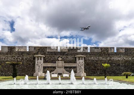 Ponta Delgada, Portugal, 9. Juli 2023: Fort Sao Bras in der Altstadt. Sao Miguel Island, Azoren, Europa Stockfoto