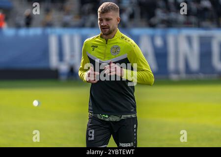 Chemnitz, Deutschland 19. Oktober 2024: Regionalliga Nordost - 2024/2025 - Chemnitzer FC vs. VFC Plauen im Bild: Johann Martynets (Plauen) Stockfoto