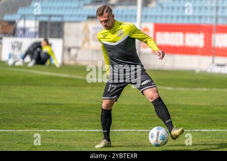 Chemnitz, Deutschland 19. Oktober 2024: Regionalliga Nordost - 2024/2025 - Chemnitzer FC vs. VFC Plauen im Bild: Alexander Morosow (Plauen) Stockfoto