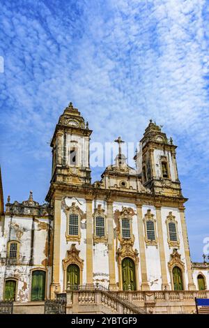 Fassade einer historischen Barockkirche in Pelourinho, Stadt Salvador, Bahia Stockfoto