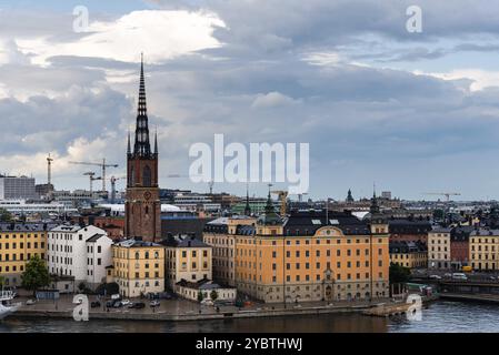 Stockholm, Schweden, 8. August 2019: Panoramablick auf die Insel Riddarholmen und Gamla Stan, Europa Stockfoto