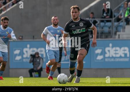 Chemnitz, Deutschland 19. Oktober 2024: Regionalliga Nordost - 2024/2025 - Chemnitzer FC vs. VFC Plauen im Bild: Lucas will (Plauen) Stockfoto