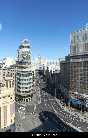 Madrid, Spanien, 15. August 2020: Stadtbild des Callao-Platzes und der Gran Via. Luftaufnahme, Europa Stockfoto