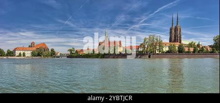 Wroclaw Old Town. Die Dominsel (Ostrów Tumski) ist der älteste Teil der Stadt. Dom St. Johannes und Jungfrau Maria Kirche und Odra (Oder Stockfoto