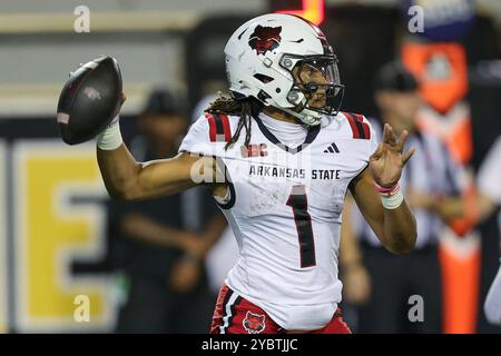 19. Oktober 2024: Arkansas State Red Wolves Quarterback Jaylen Raynor (1) tritt im M.M. Roberts Stadium in Hattiesburg, Mississippi, in einem College-Football-Spiel zwischen den Arkansas State Red Wolves und den Southern Miss Golden Eagles auf. Bobby McDuffie/CSM Stockfoto