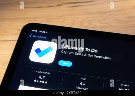 OSTRAVA, TSCHECHIEN – 24. SEPTEMBER 2024: App Store mit Microsoft To Do Remerder App wird installiert Stockfoto