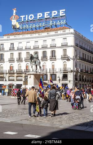 Madrid, Spanien, 11. Oktober 2020: Demonstration in Puerta del Sol gegen den Hispanity Day, Europa Stockfoto