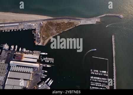 Luftdokumentation des touristischen Hafens von Viareggio Toskana Italien Stockfoto