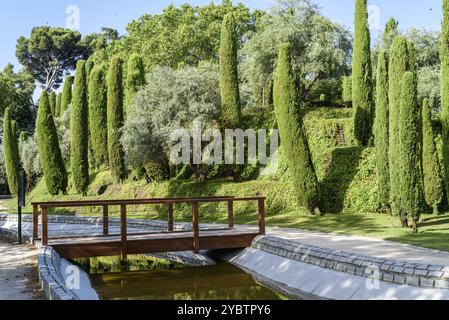 Der Wald der Erinnerung, ein Gedenkgarten im Park von Buen Retiro in Madrid, der an die 191 zivilen Opfer des 2004 Madr erinnert Stockfoto