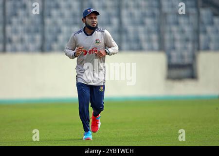 Mushfiqur Rahim nimmt während des Bangladesch-Teams an einem Training im Sher-e-Bangla National Cricket Stadium (SBNCS) in Mirpur, Dhaka, Bangladesch, OC Teil Stockfoto