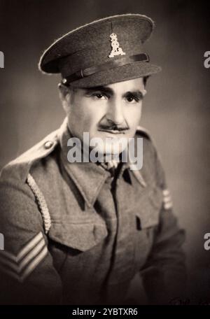 Ein Sergeant im Pioneer Corps, das während des Zweiten Weltkriegs in Jerusalem eingenommen wurde. Stockfoto