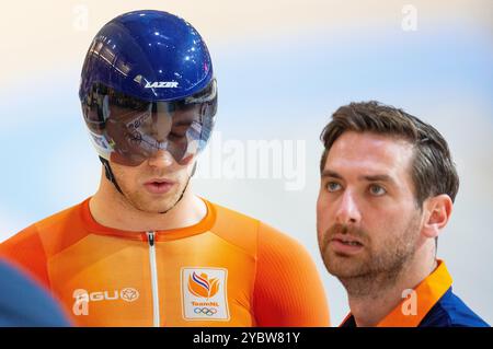 Ballerup, Niederlande. Oktober 2024. BALLERUP - Harrie Lavreysen im Halbfinale des Sprints am vierten Tag der Radweltmeisterschaft in der Ballerup Super Arena. ANP IRIS VAN DEN BROEK Credit: ANP/Alamy Live News Stockfoto